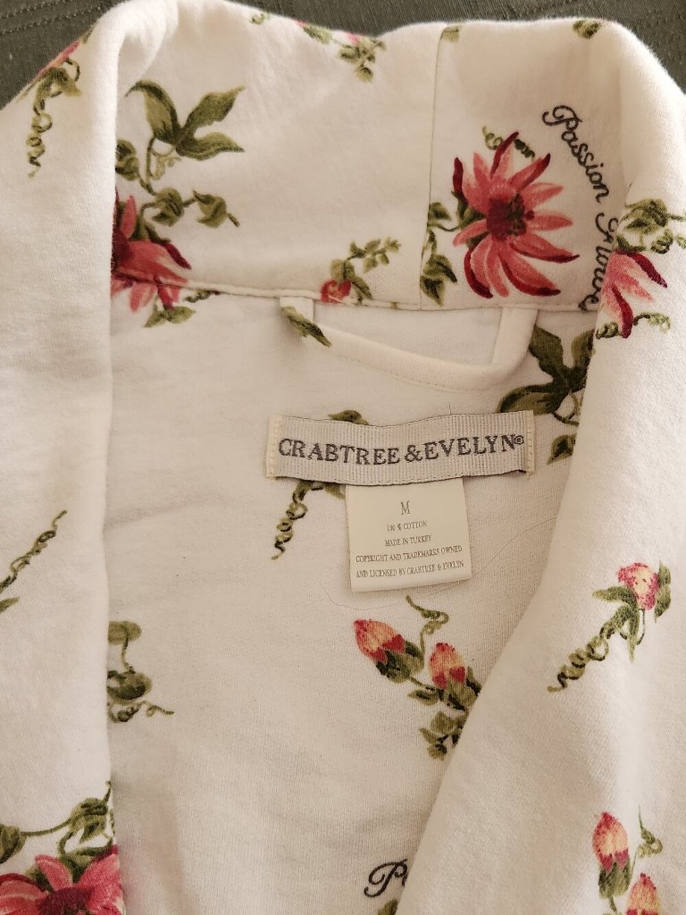 Vintage Crabtree & Evelyn Passion Flower Robe